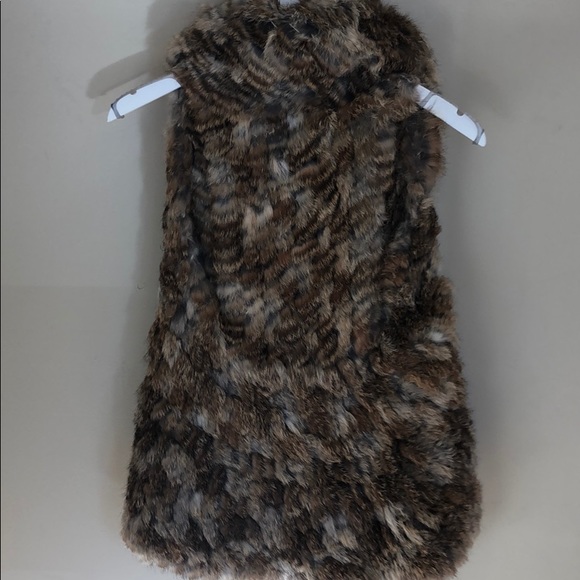 Greylin Racerback Rabbit Fur Vest - Picture 8 of 8